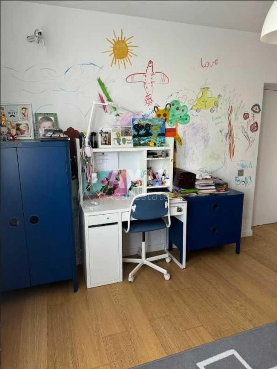 3k apartment vul. Александры Эстер 97001717