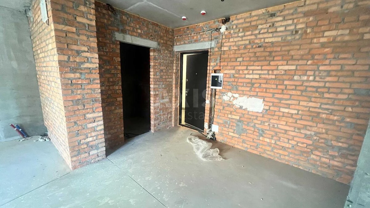 3k apartment vul. Sverstjuka Jevgena 6Г699261