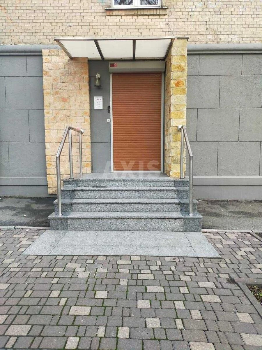 Trade object bul. Mykoly Mikhnovskoho 10, 190m2700661