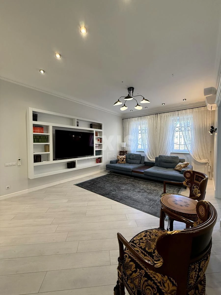 2k apartment vul. Vozdvyzhens'ka 20А702411