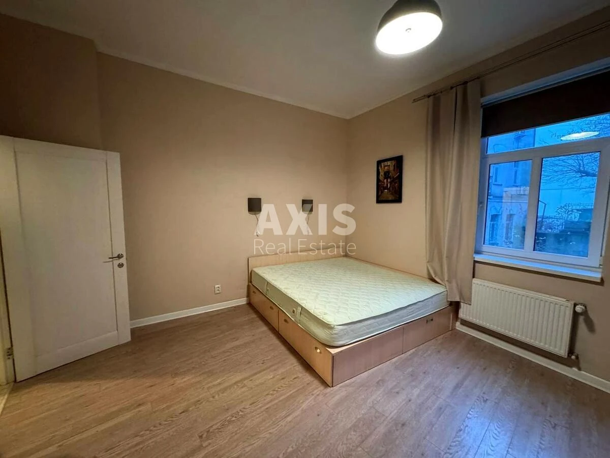 2k apartment vul. Kyrylivs'ka Thirty-one B636527
