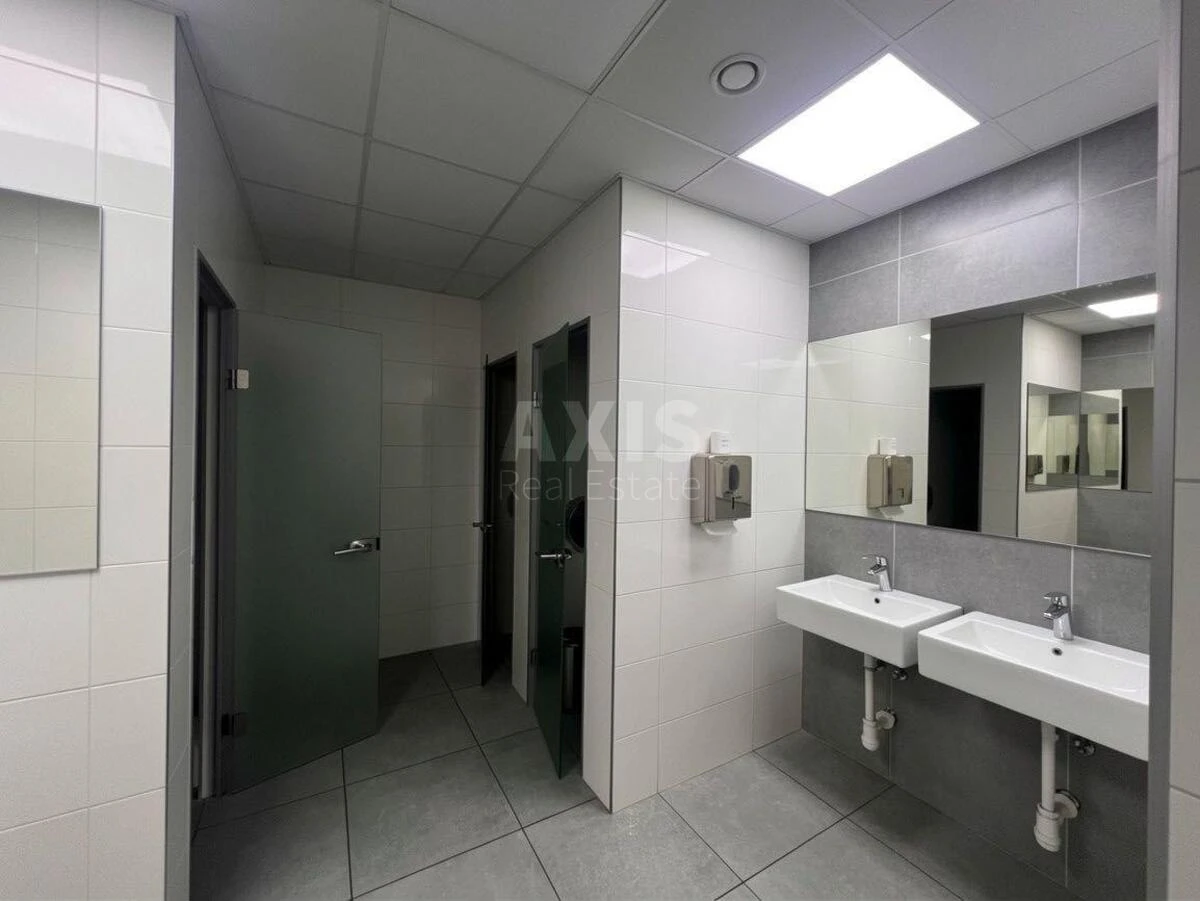 Office vul. Antonovycha 118, 962m2689496