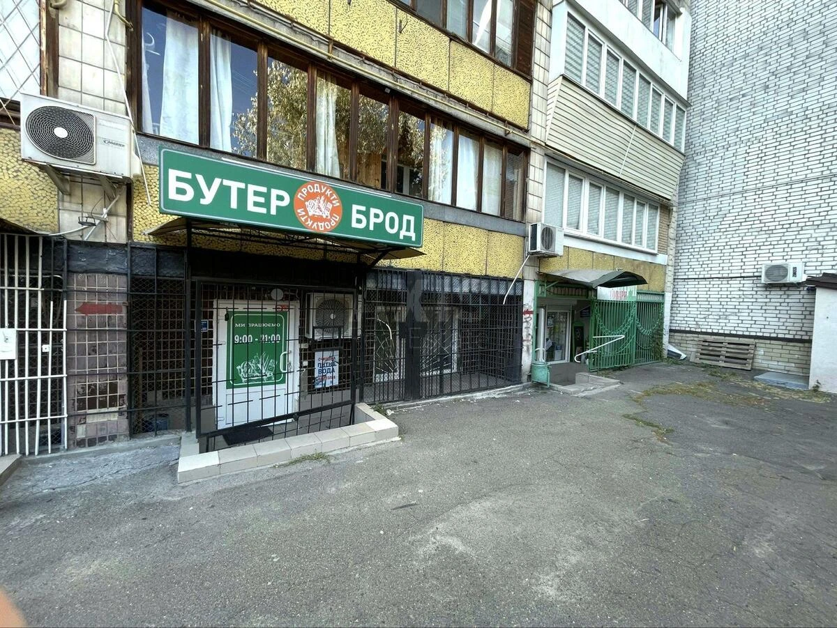 Объект торговли ул. Братьев Зеровых 14А, 40м26946711
