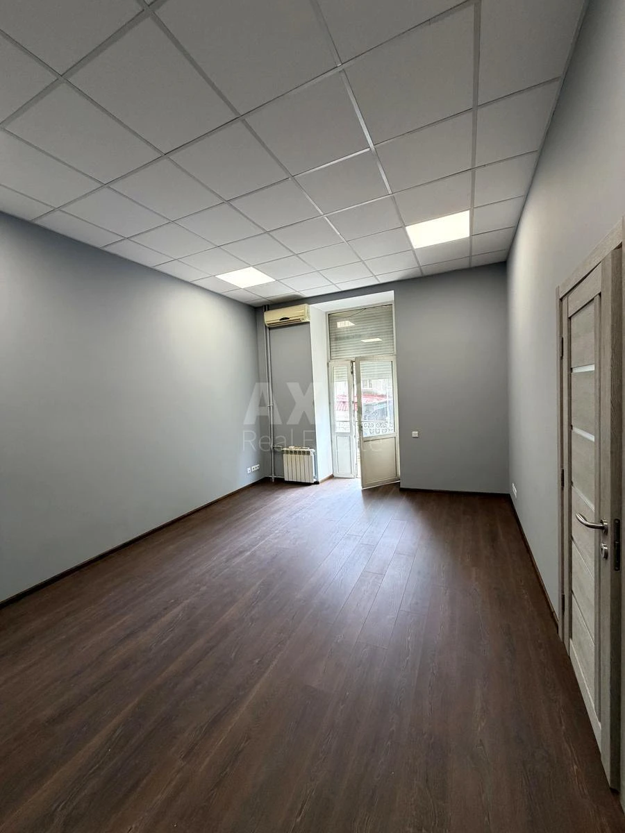 Office vul. Evgena Chykalenko 25, 300m2689196