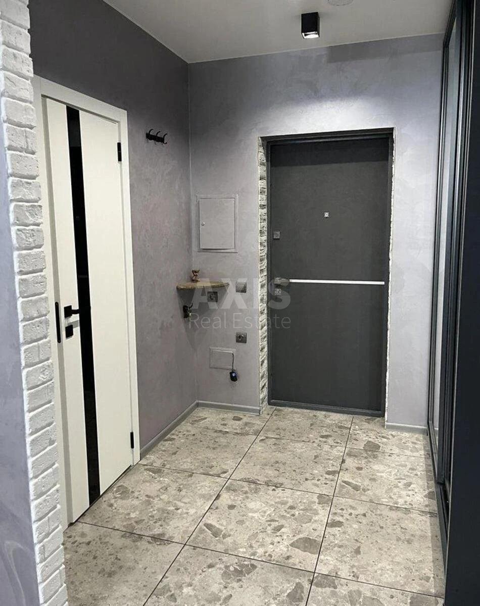 1k apartment pr-t Stepana Bandery 32Д711377