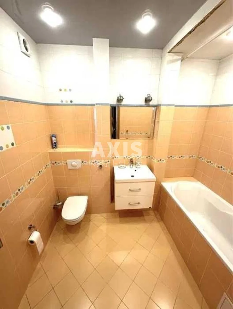 4k apartment vul. L'vivs'ka 22688155