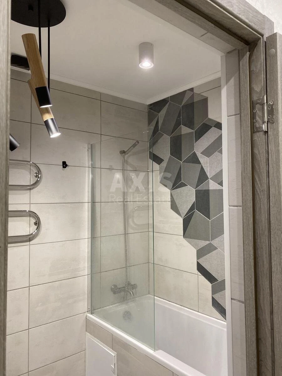 1k apartment vul. Myhajla Maksymovycha 26Б690078