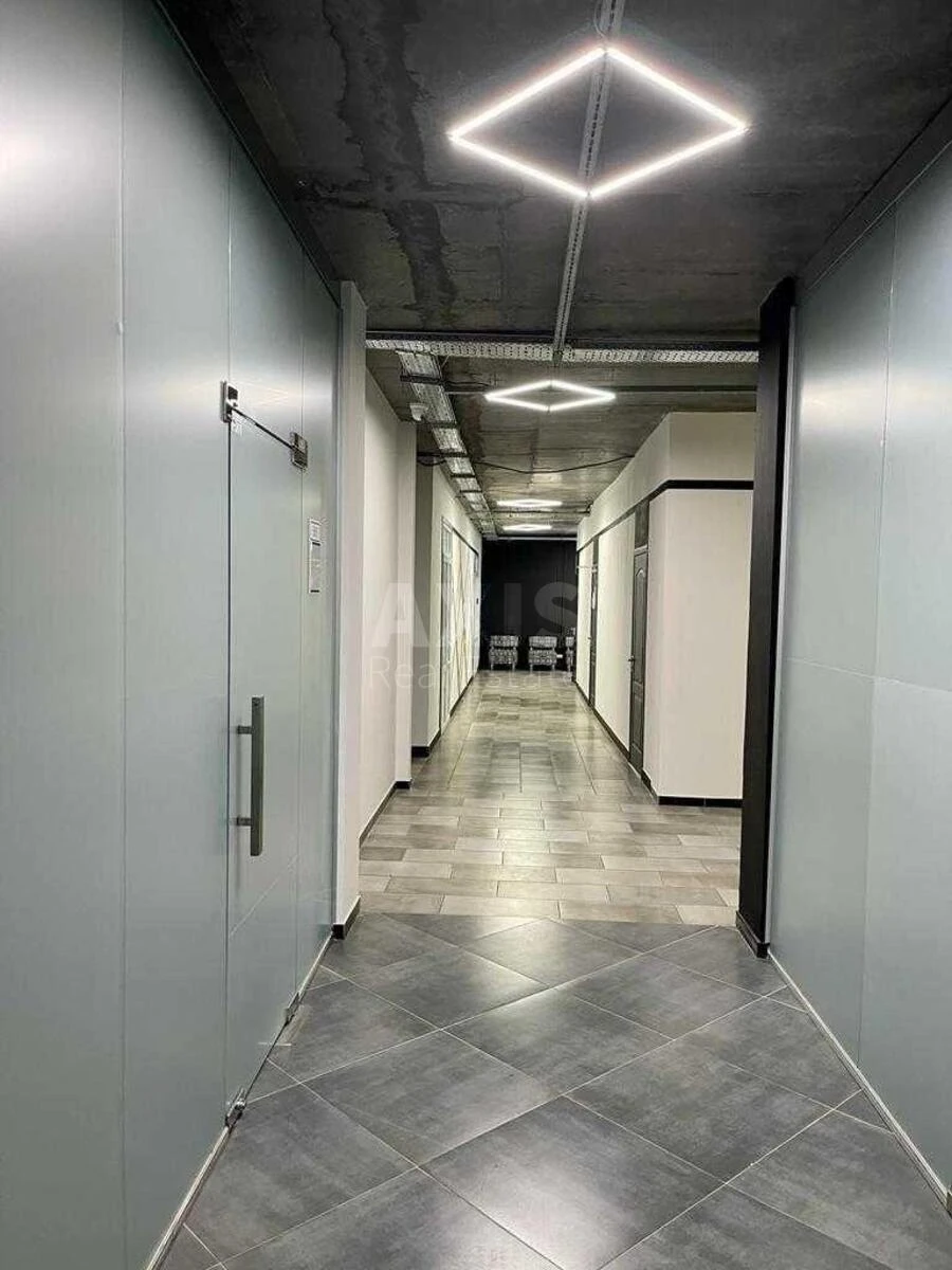 Офис пл. Космонавтов 4, 3000м26946115