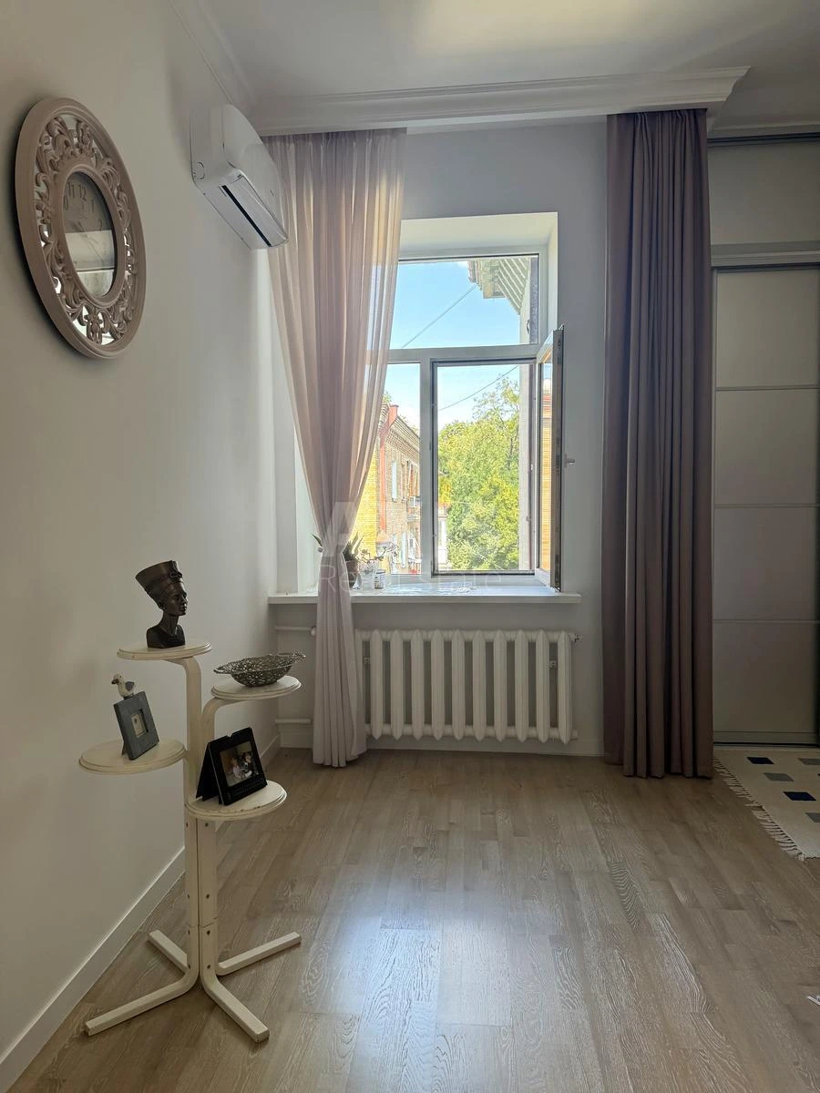4k apartment vul. Kost'ol'na 156871815