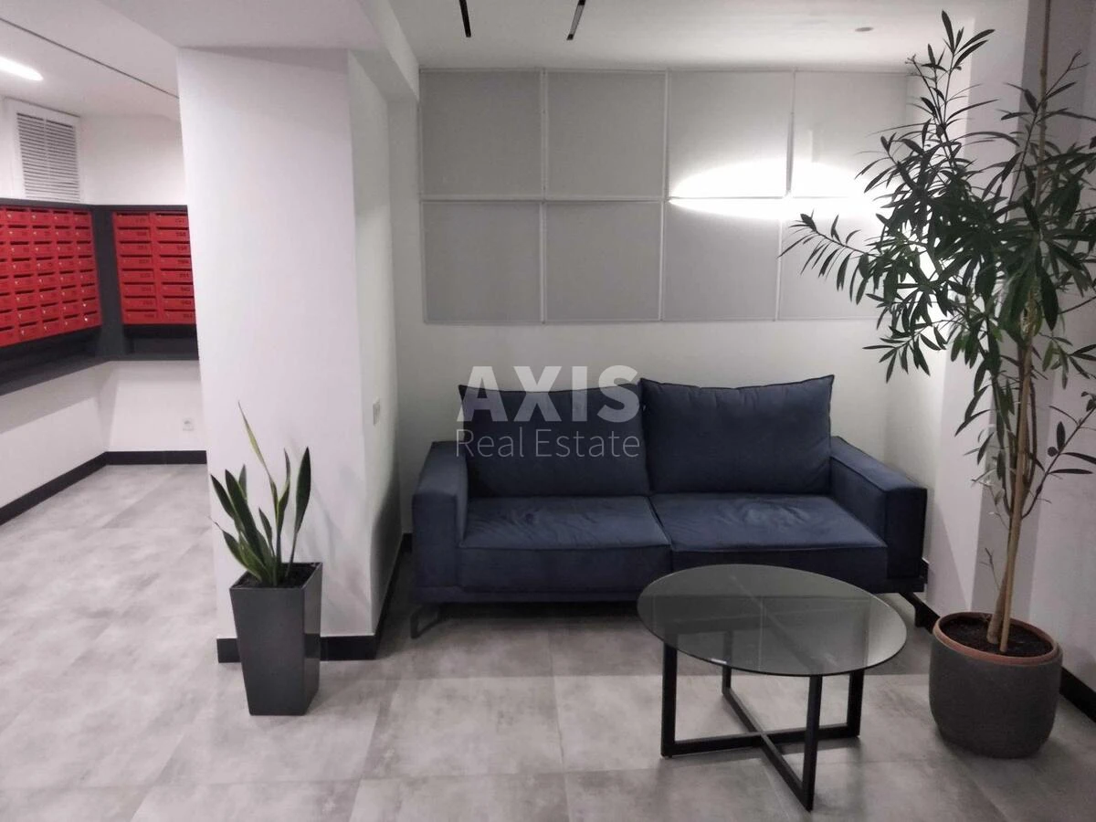 2к квартира ул. Булаховского Академика 1Б641673