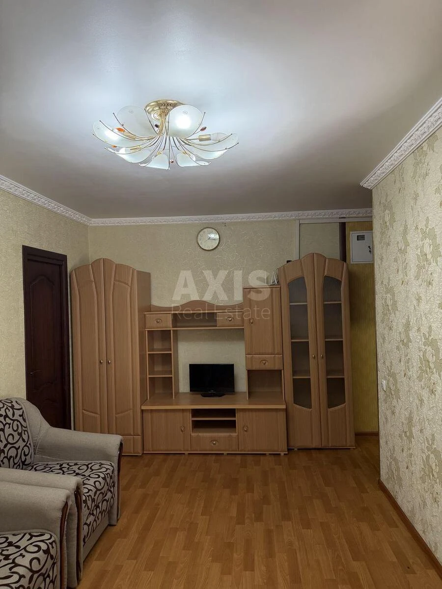 2к квартира пр-т Соборности 12696523
