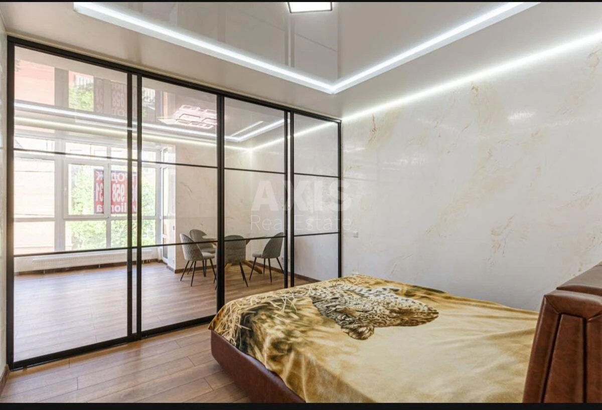 1k apartment vul. Glybochyc'ka 13696603