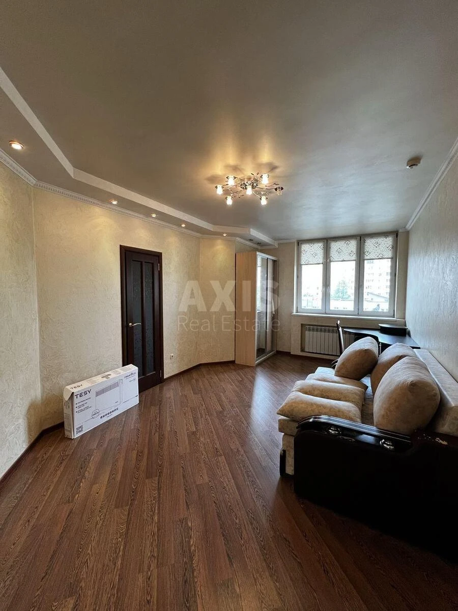 2k apartment vul. Sribnokil's'ka 1688232