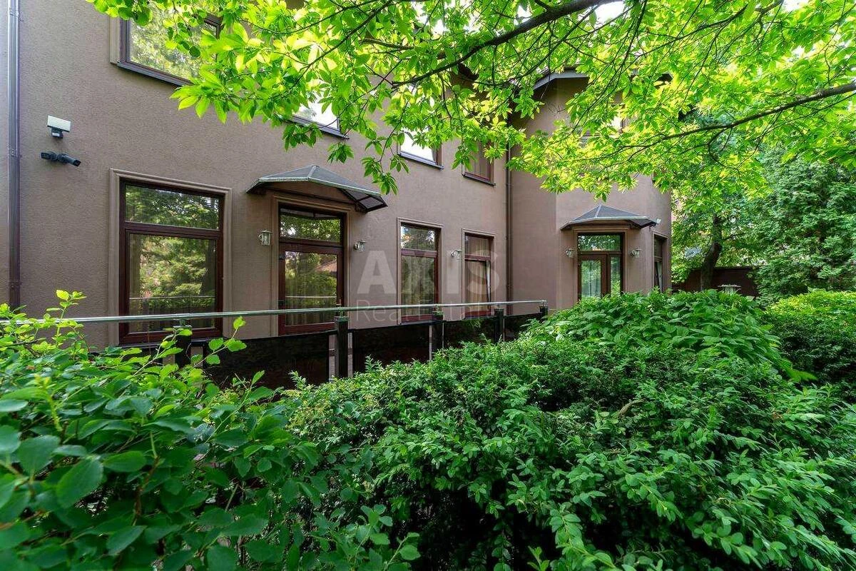 House vul. Ulitina Ivana, 590m2, Kyiv city715010