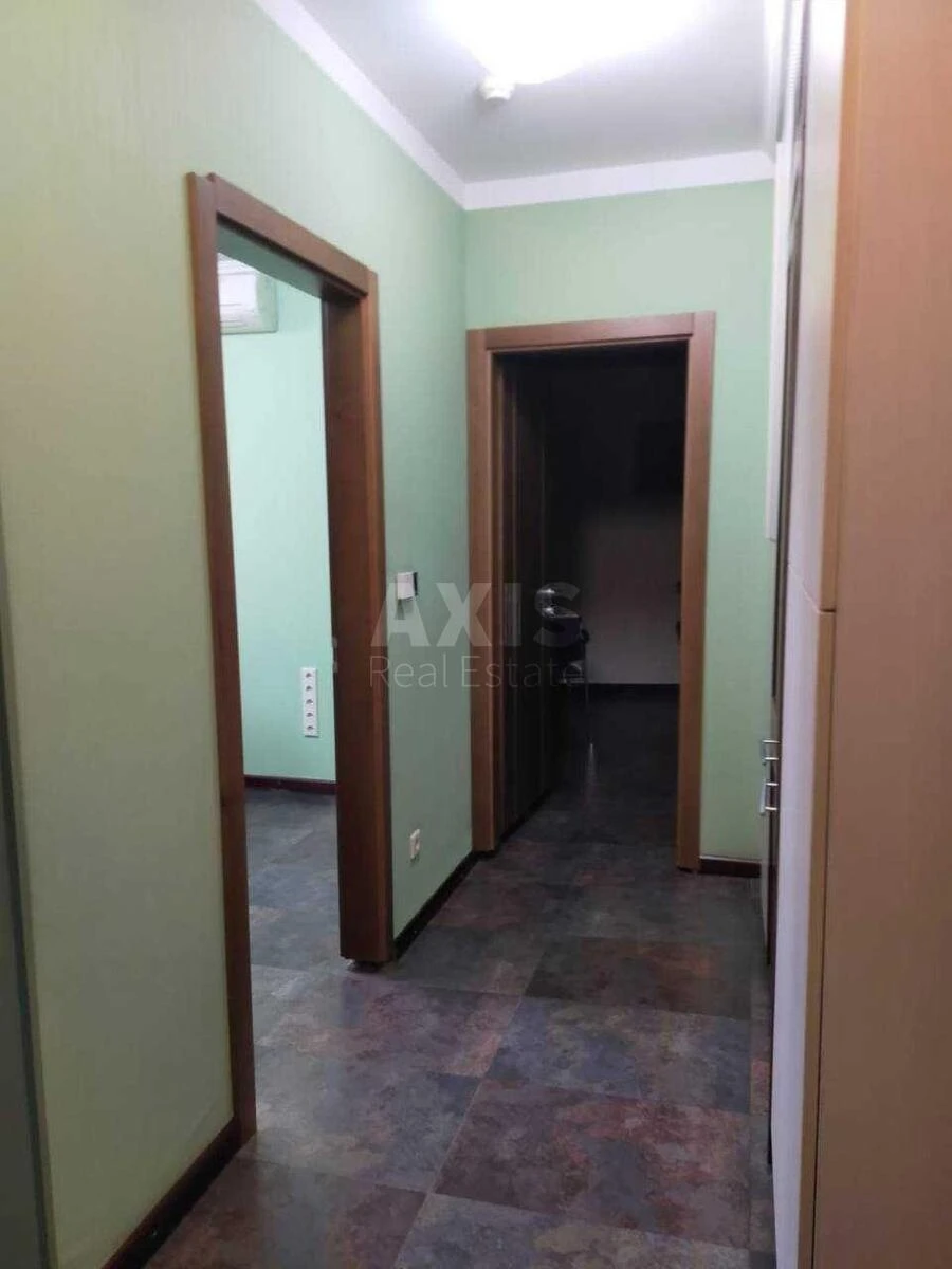 Trade object bul. Mykoly Mikhnovskoho 10, 190m2700668