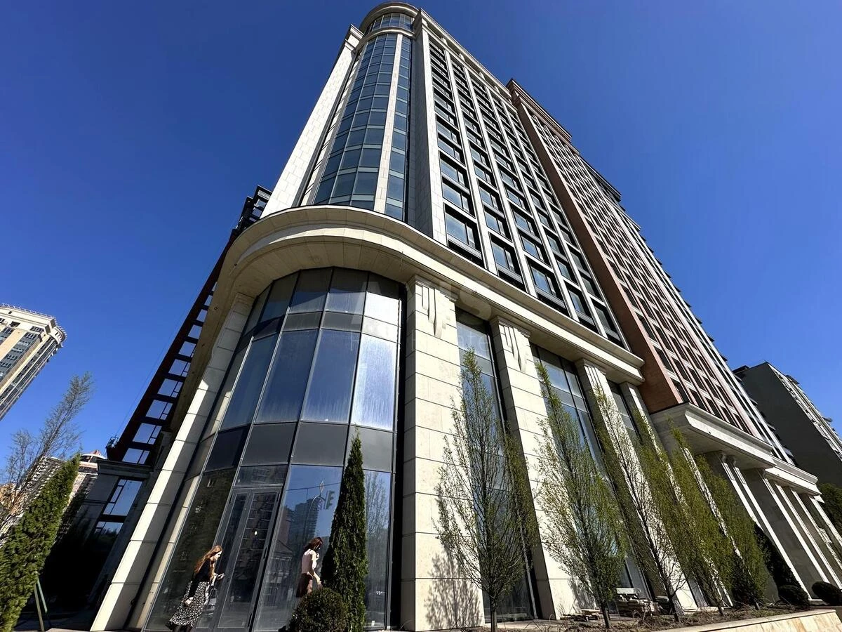 3к квартира ул. Антоновича 118/96897611