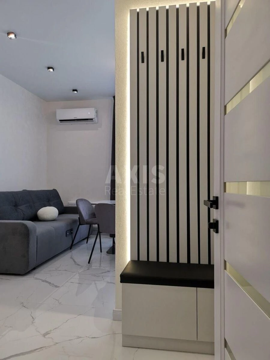 2k apartment vul. Myhajla Maksymovycha 26Г690592
