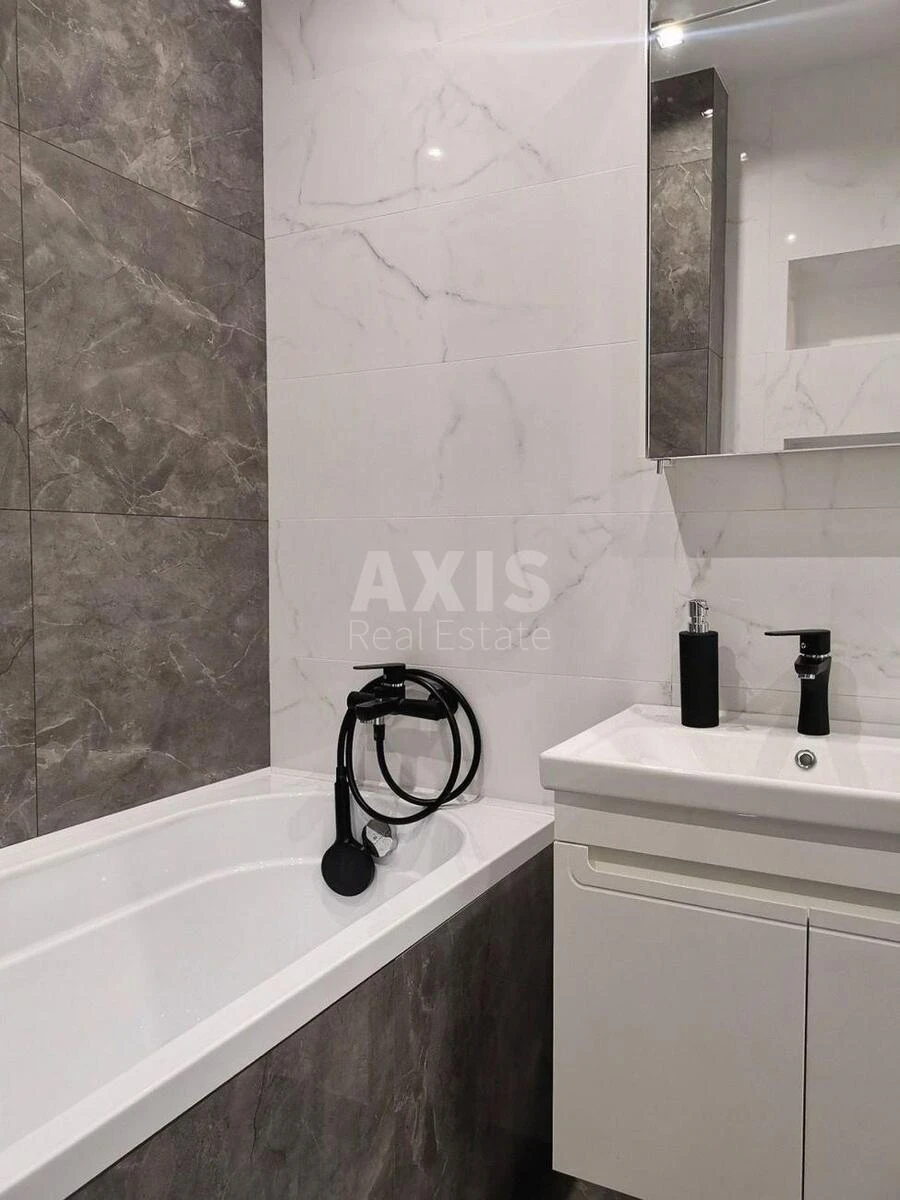 2k apartment vul. Myhajla Maksymovycha 26Г690593