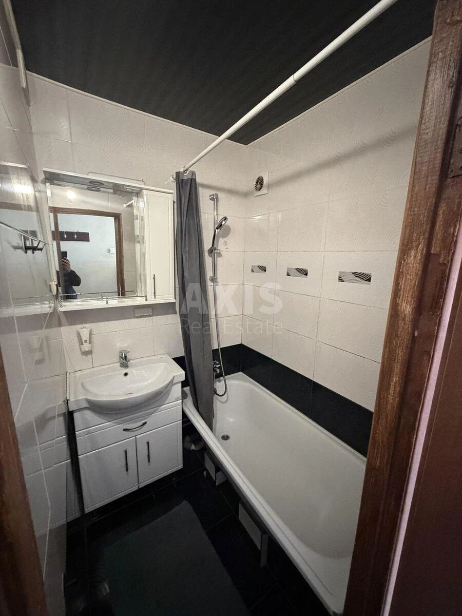 3k apartment vul. Bulahovs'kogo Akademika 30Б708043