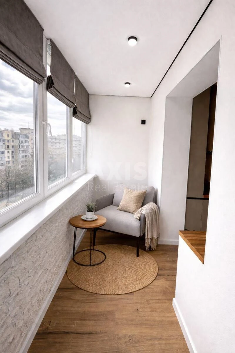 1k apartment pr-t Berestejskij 19714215