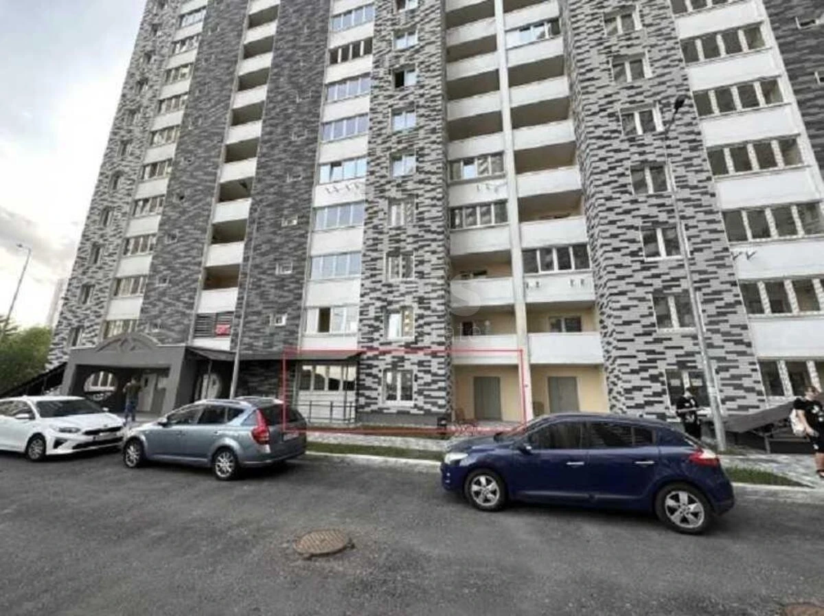 Объект торговли ул. Ревуцкого 54А, 98м27002810