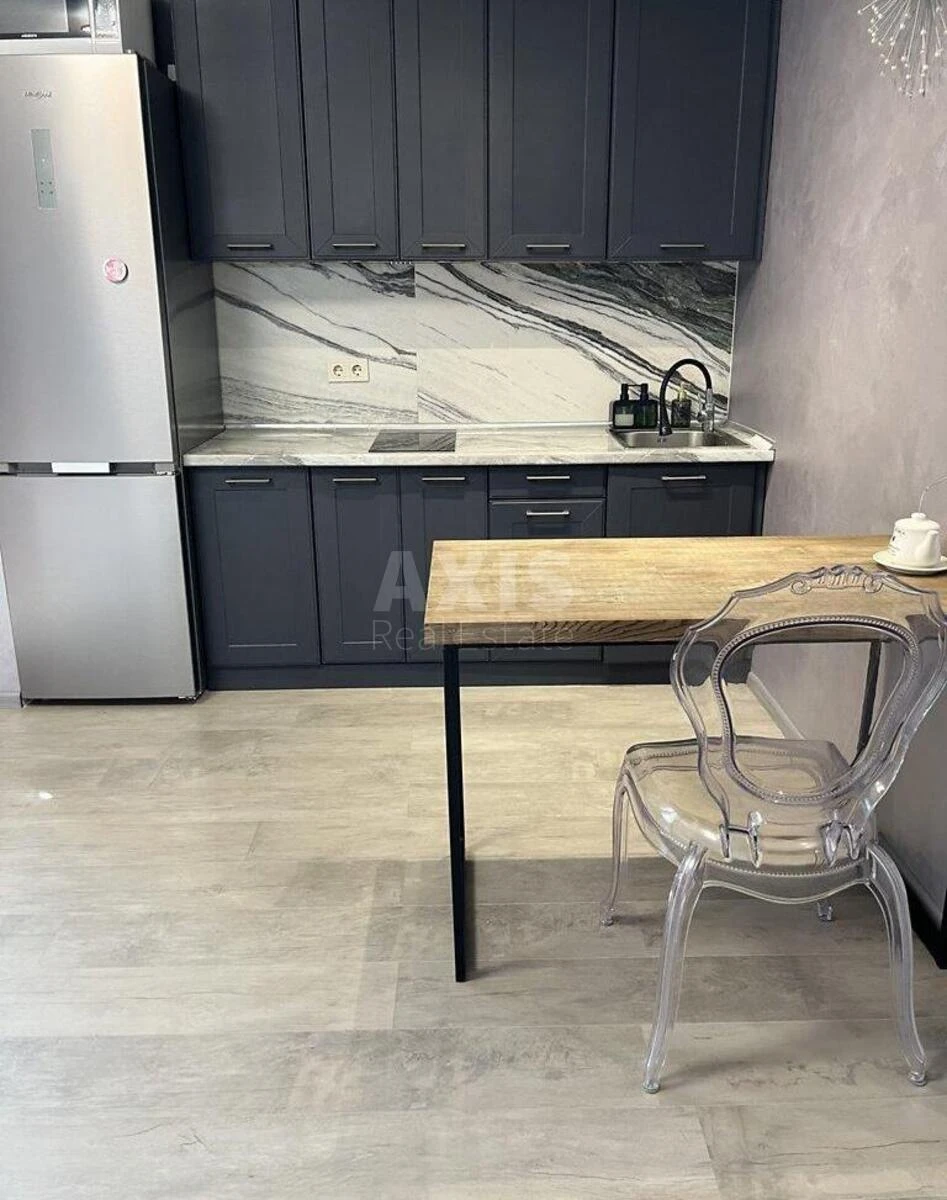 1k apartment pr-t Stepana Bandery 32Д71137