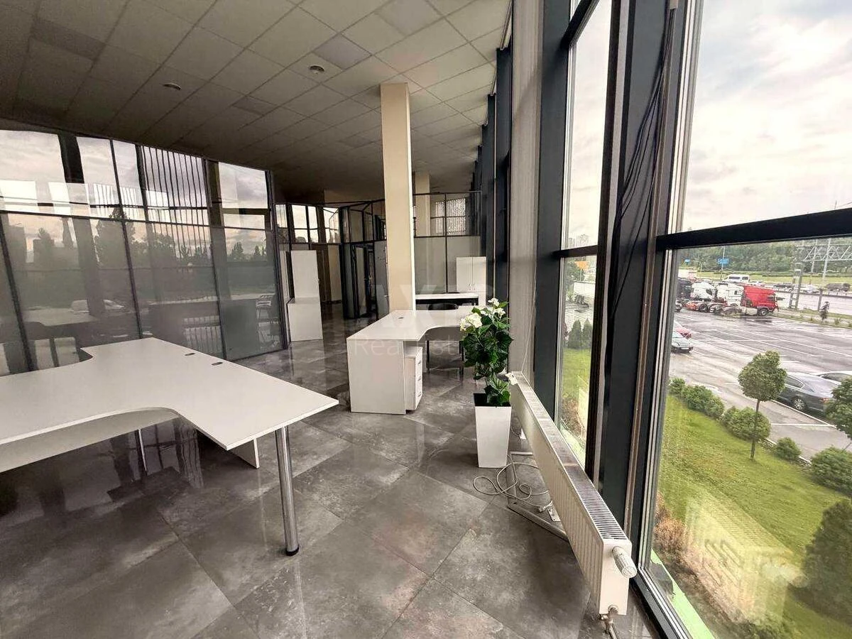 Office pr-t Bazhana Mykoly 17А, 365m27128010