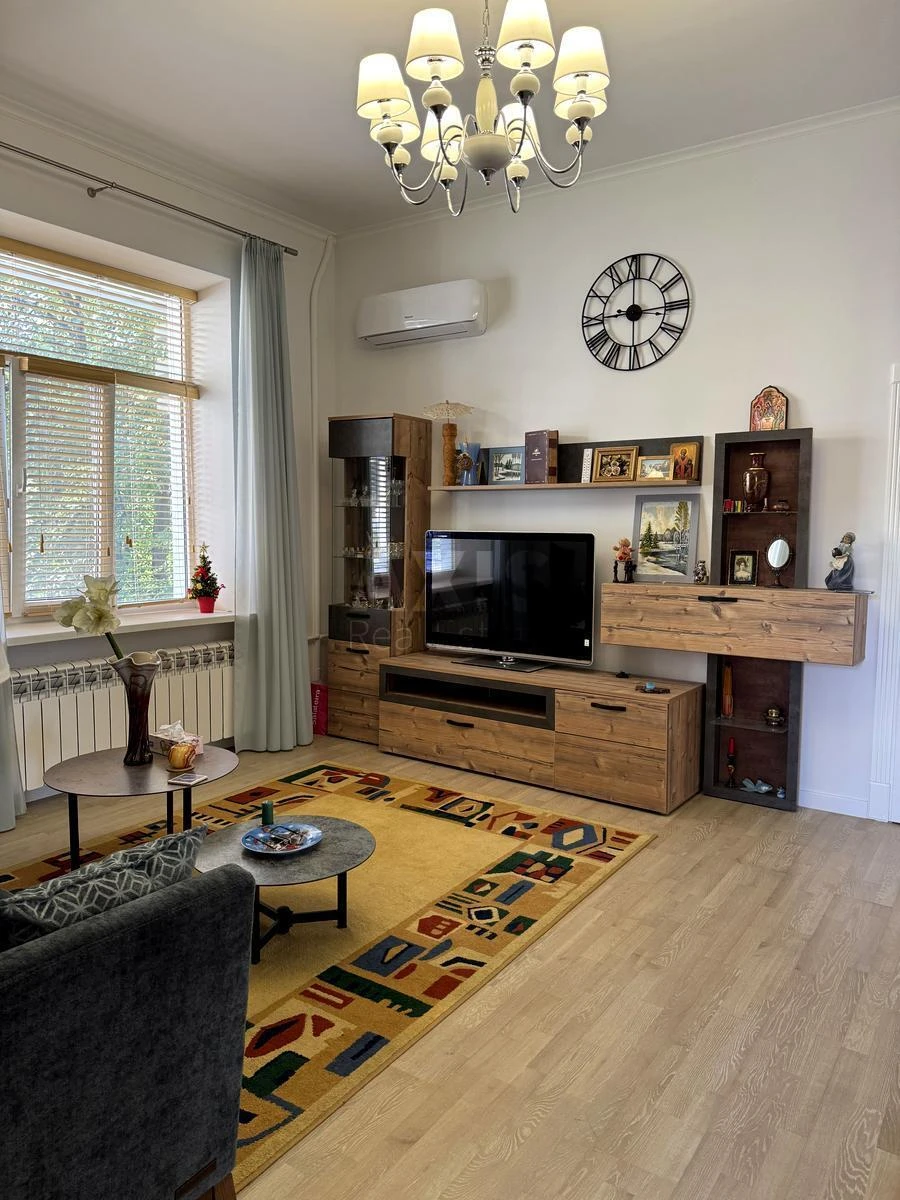 4k apartment vul. Kost'ol'na 15687186