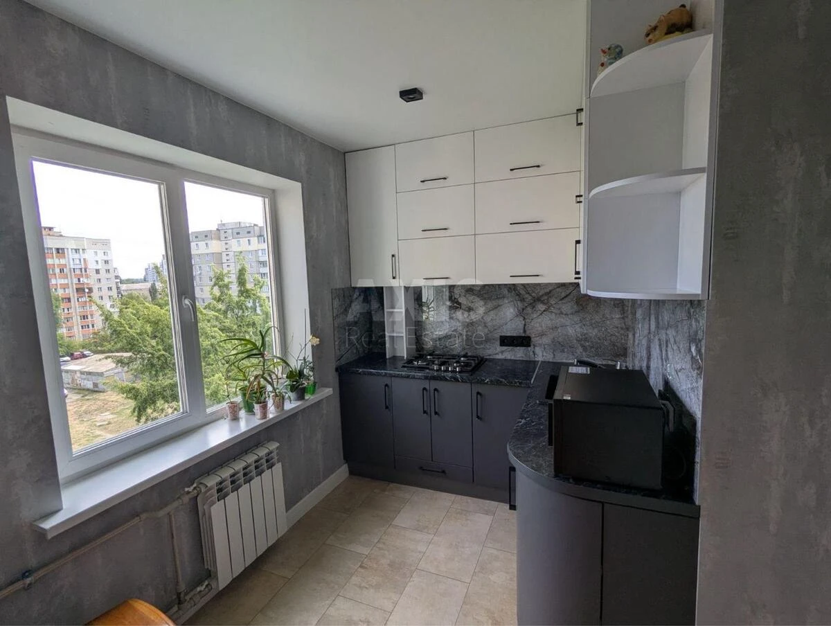 1k apartment vul. Horol's'ka 8/4696800