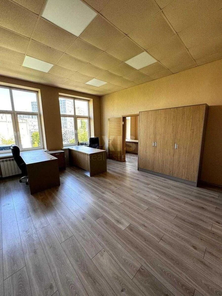 Офис ул. Александра Конисского 82, 280м2700670