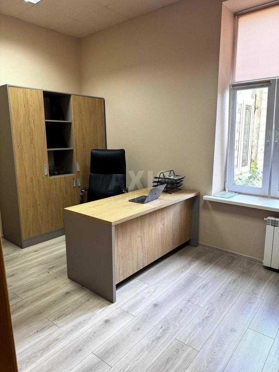 Офис ул. Александра Конисского 82, 280м2700671