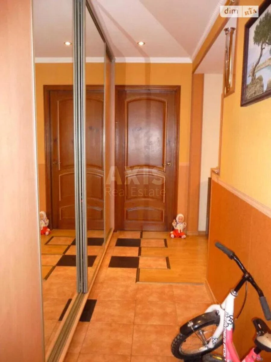 3k apartment vul. Polovec'ka 126914012