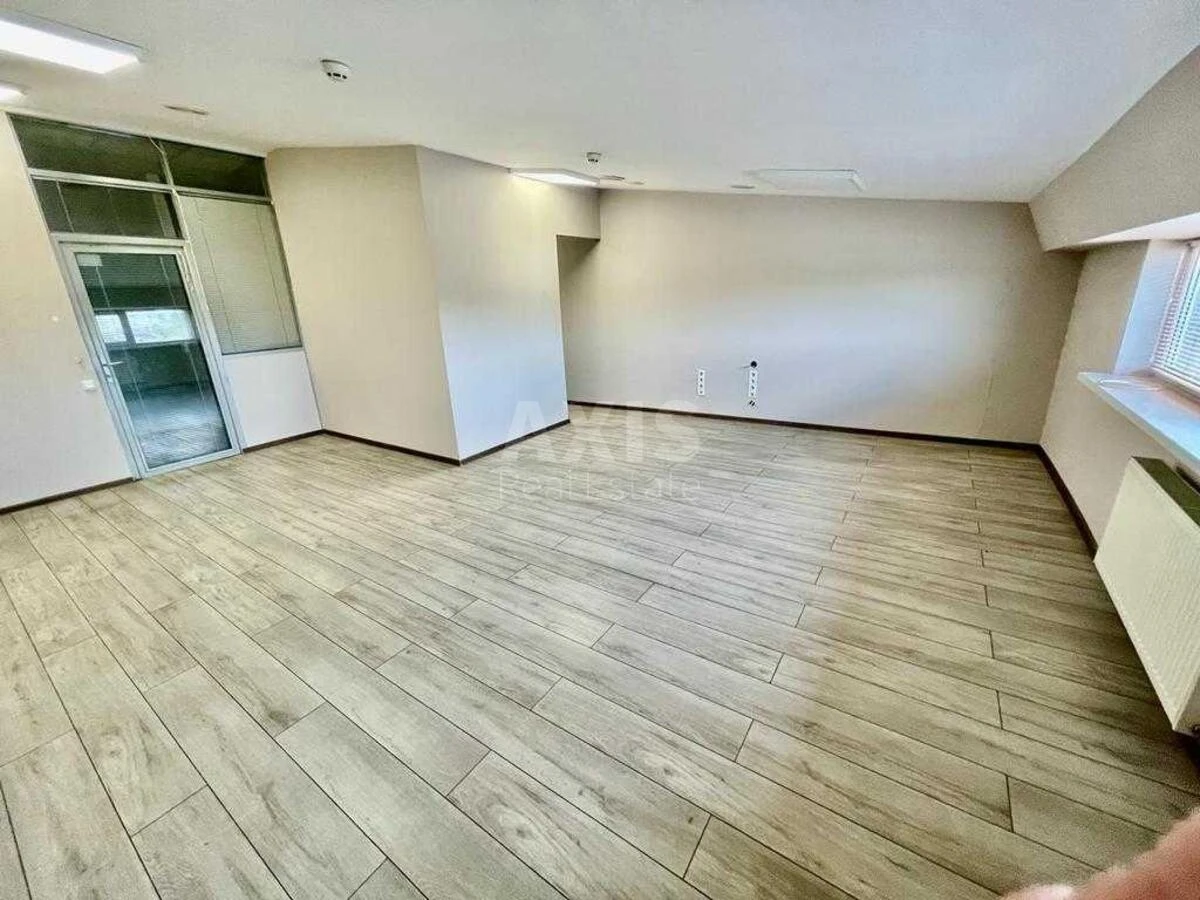 Office pl. Kosmonavtiv 4, 3000m26946110