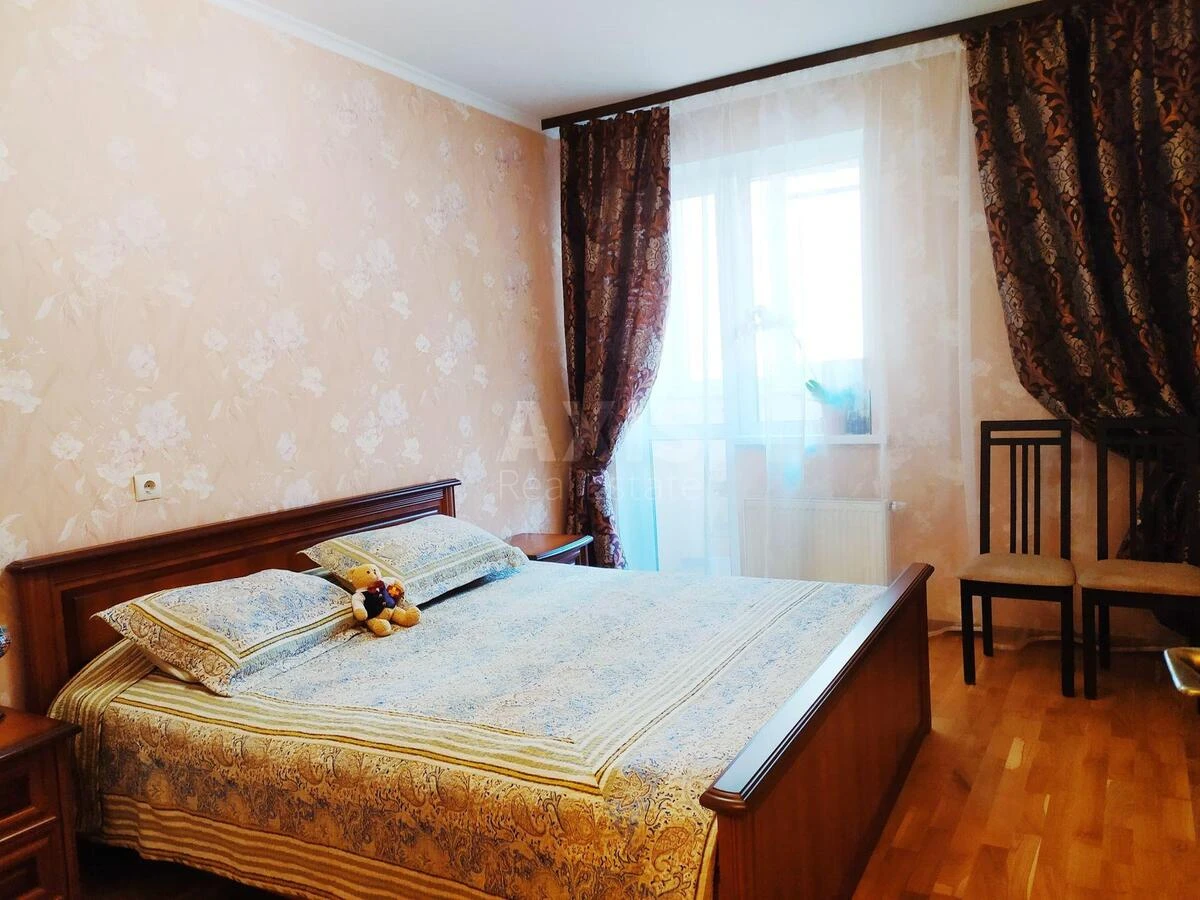 1k apartment vul. Myhajla Maksymovycha 3Г708352