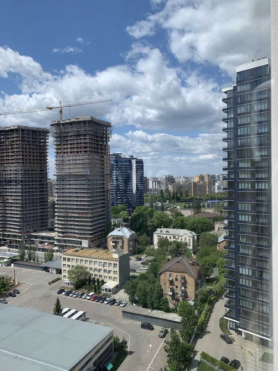 Office vul. Jevgena Konoval'cja 32А, 290m2708614