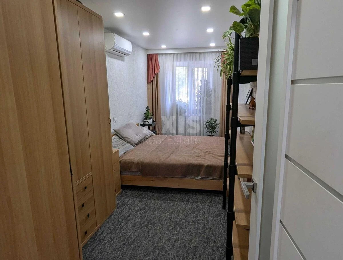 1k apartment bul. Verhovnoi' Rady 25694262