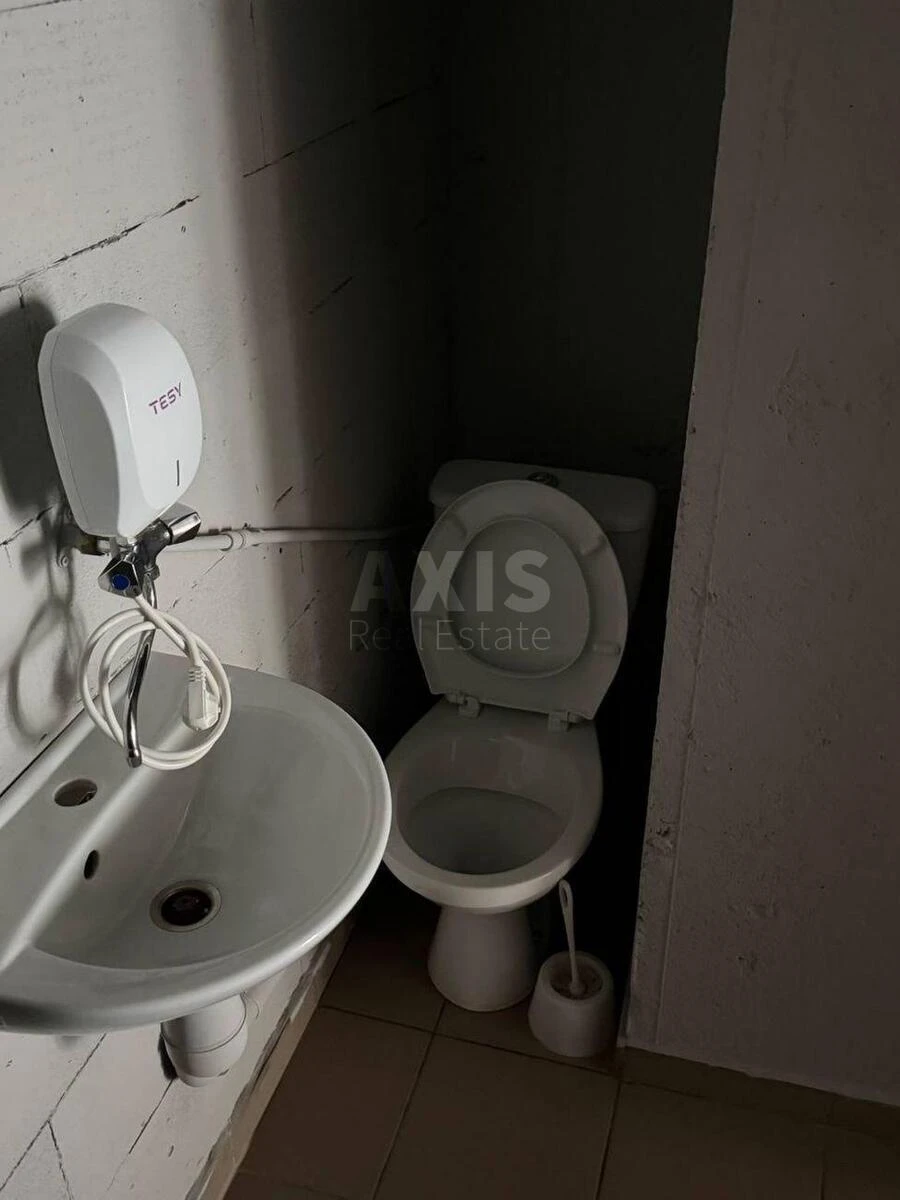 Trade object prov. Lysogirs'kyj 20, 15m27173611