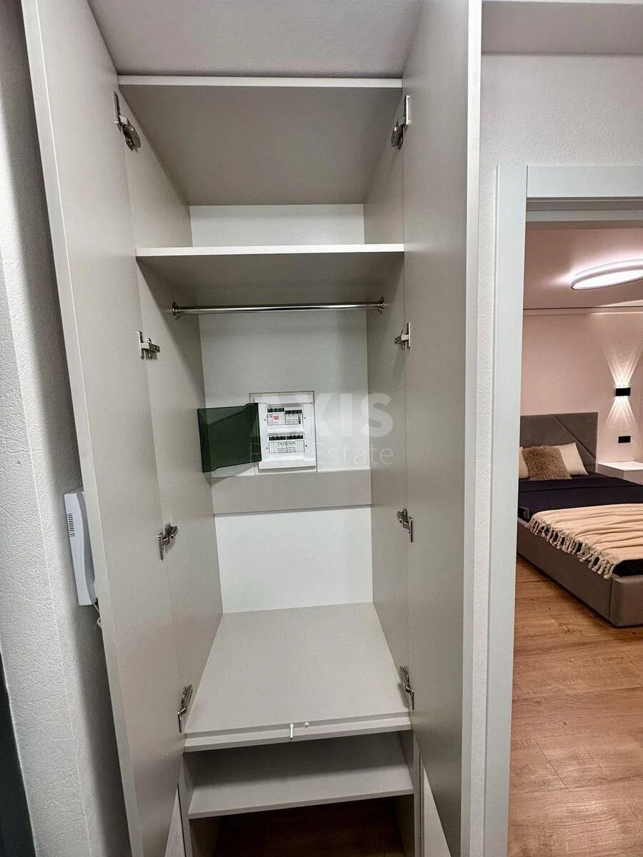 1k apartment pr-t Berestejskij 197142110
