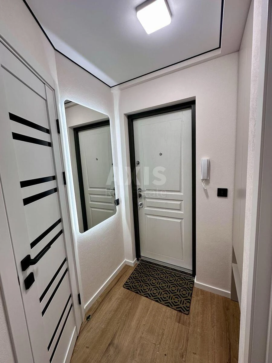 1k apartment pr-t Berestejskij 197142111
