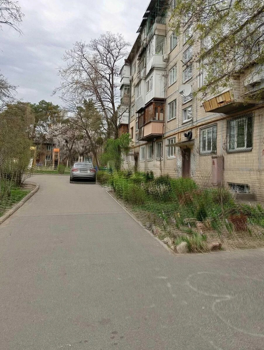 2к квартира пр-т Навои Алишера 766824014