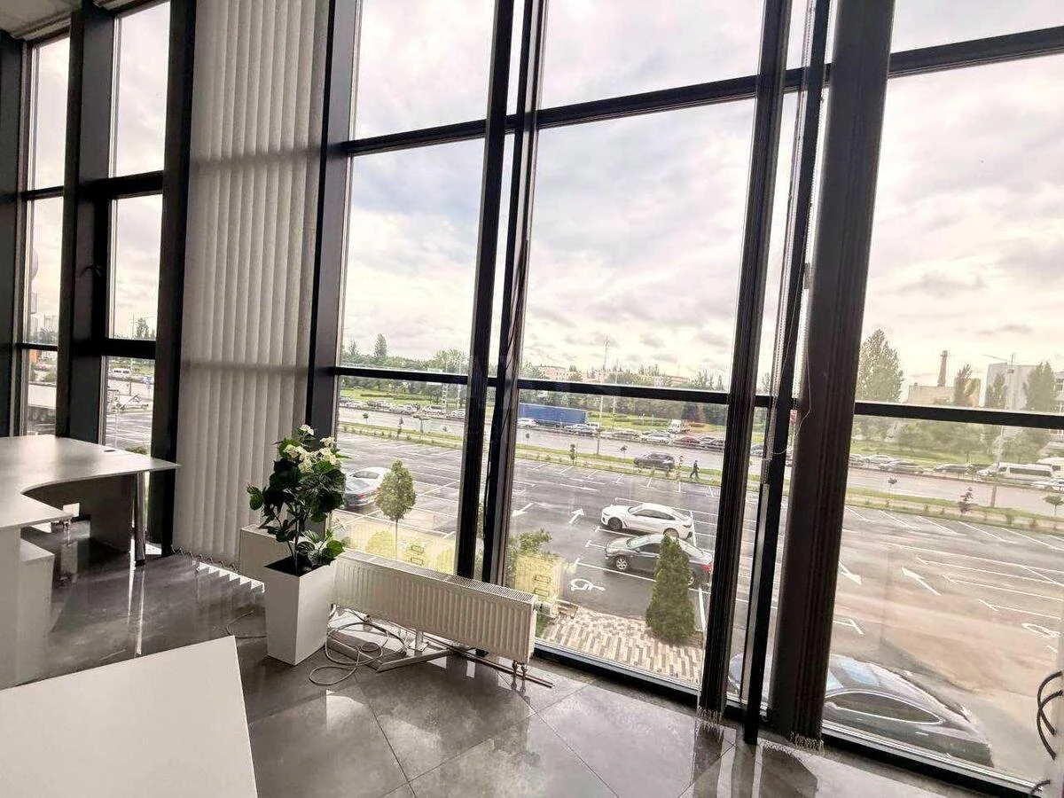 Office pr-t Bazhana Mykoly 17А, 365m27128016