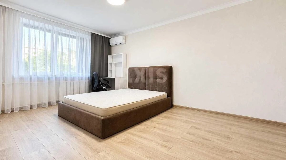 1k apartment vul. Jurkivs'ka 18711175