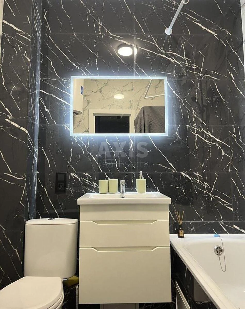 1k apartment pr-t Stepana Bandery 32Д711376