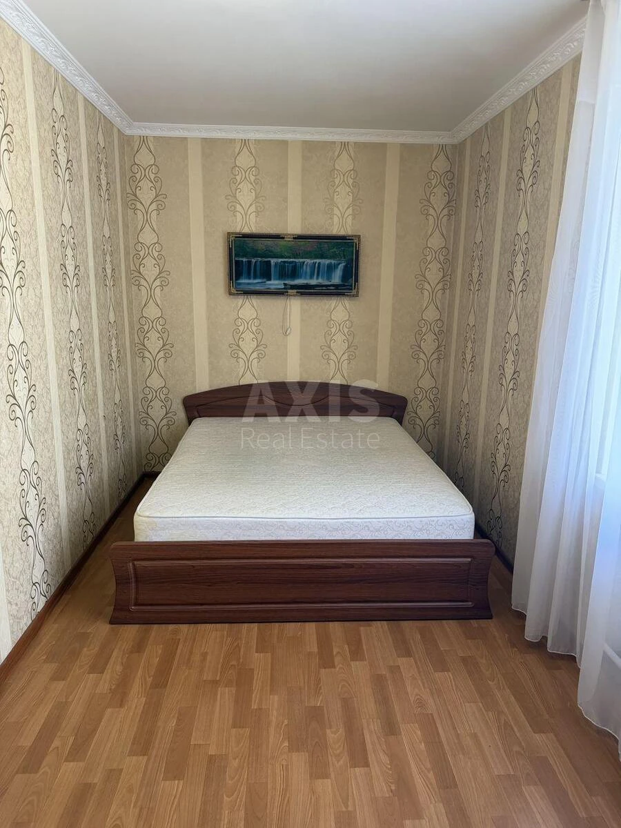 2к квартира пр-т Соборности 12696520