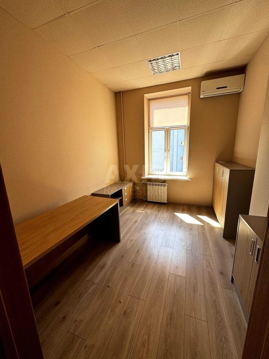 Офис ул. Александра Конисского 82, 280м2700676