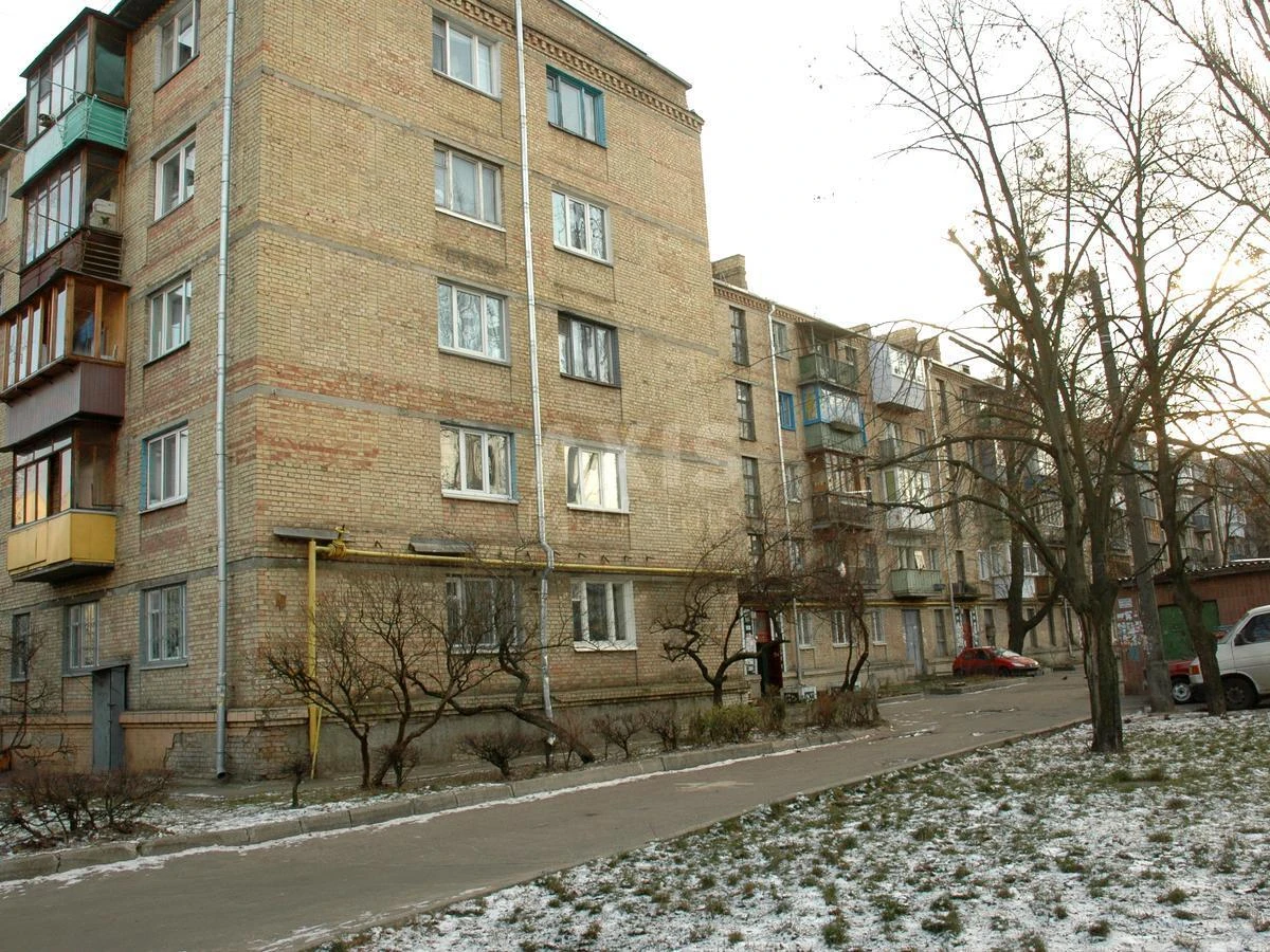 1k apartment pr-t Leonida Kadenyuka 96894012