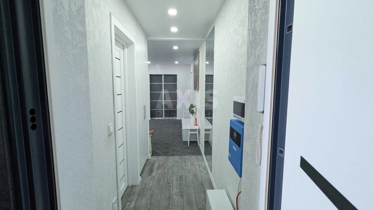 1k apartment bul. Verhovnoi' Rady 25694266