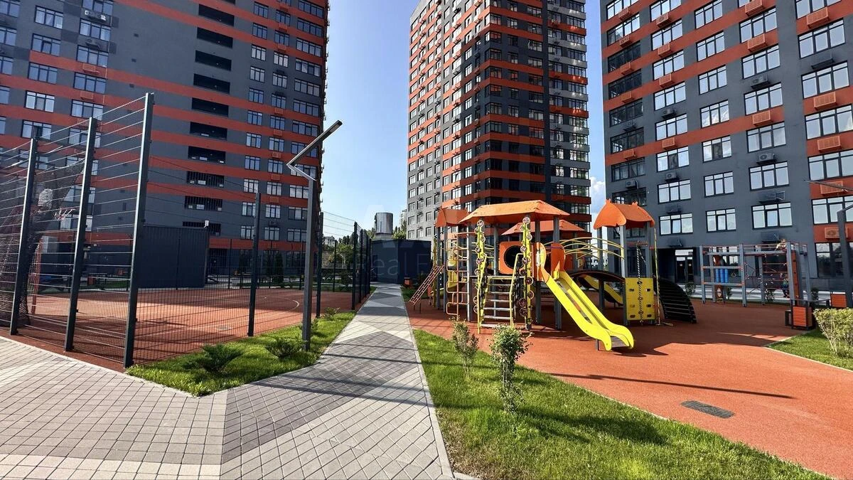 2к квартира ул. Братьев Чибинеевых 86930216