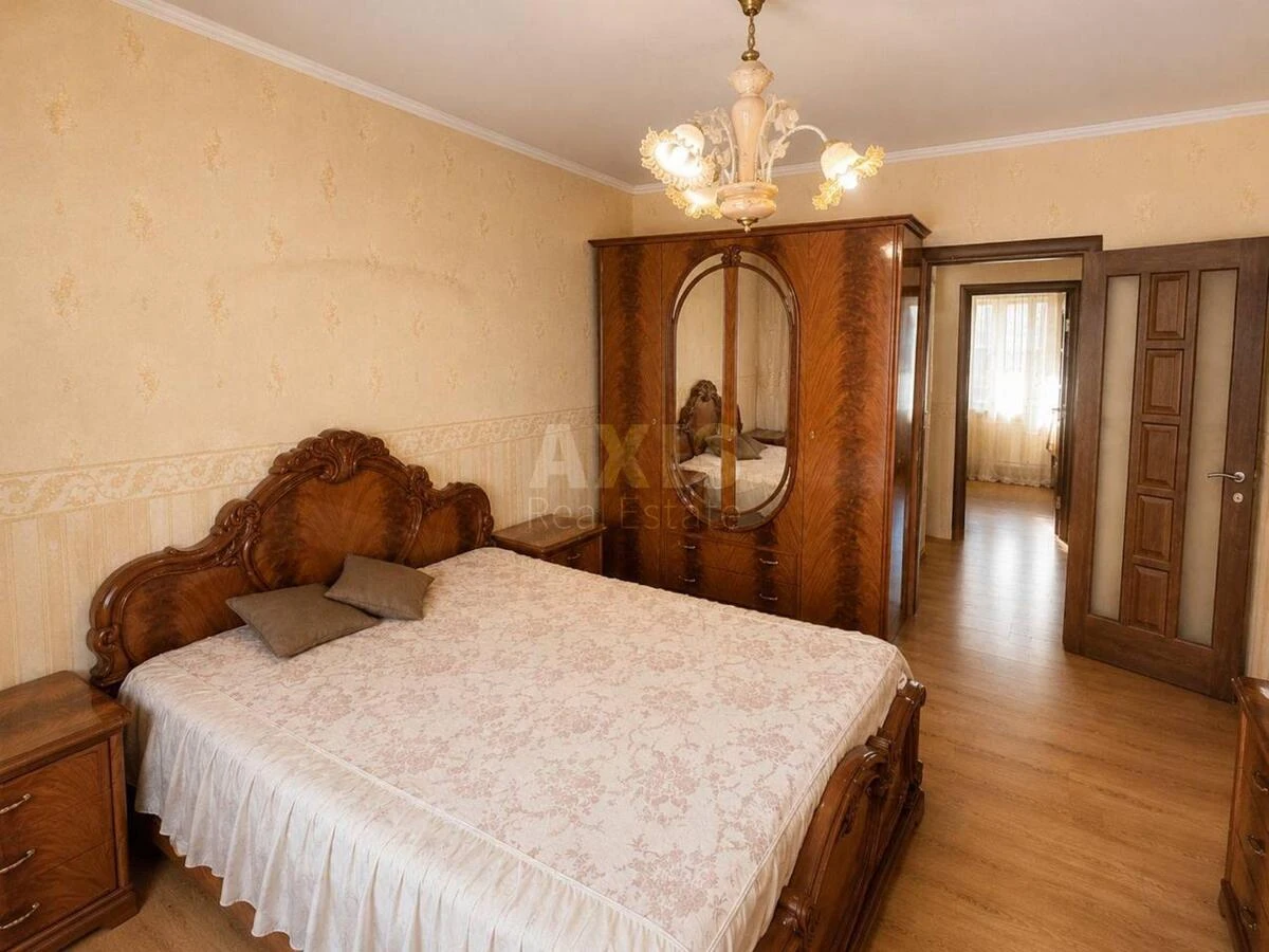 3к квартира ул. Княжий Затон 12696371