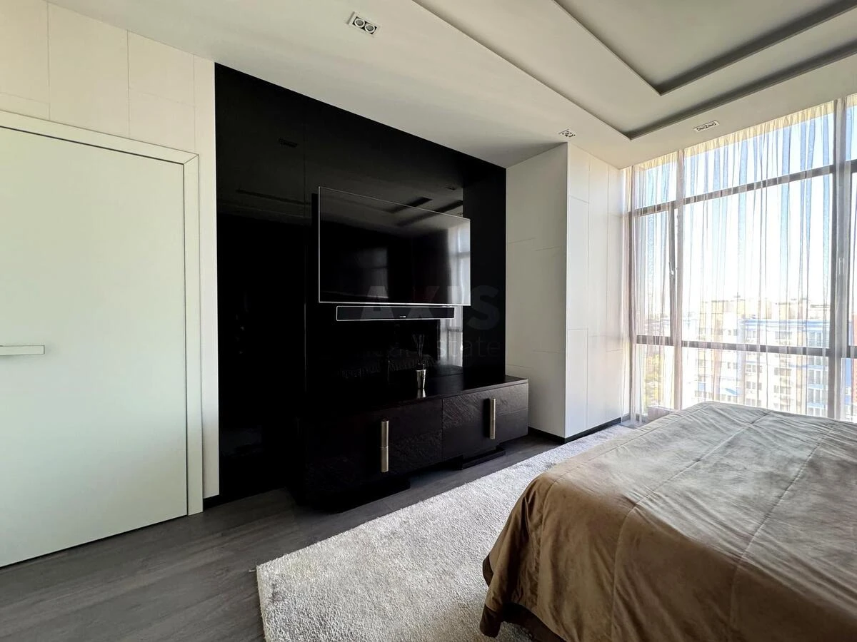 4k apartment vul. Demii'vs'ka 337035814